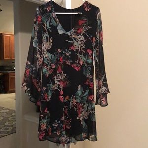 Karen Kane long sleeve floral dress size XS